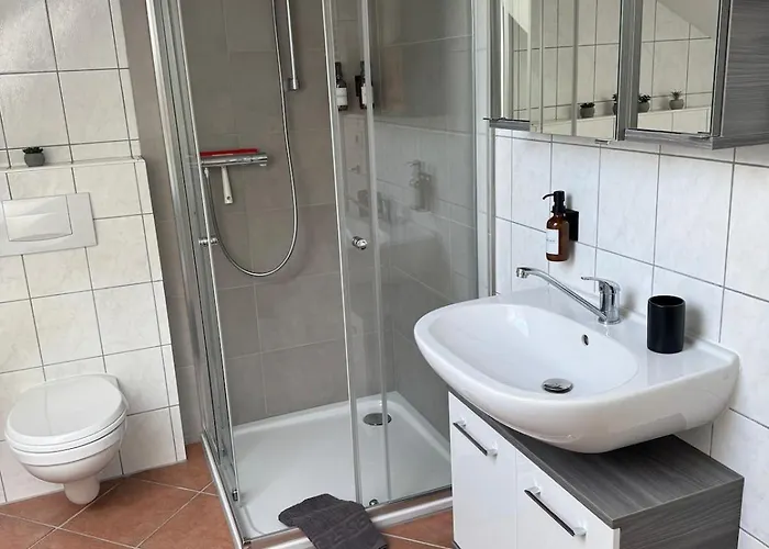 Schoene Am Waldrand *